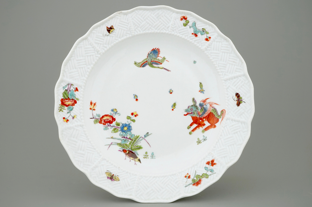Une assiette en porcelaine de Meissen au &quot;Lion Cor&eacute;en&quot;, vers 1740