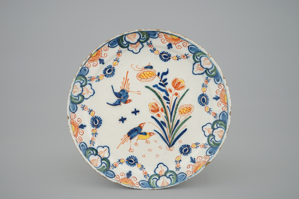 A polychrome Dutch Delft quail dish, 18th C.