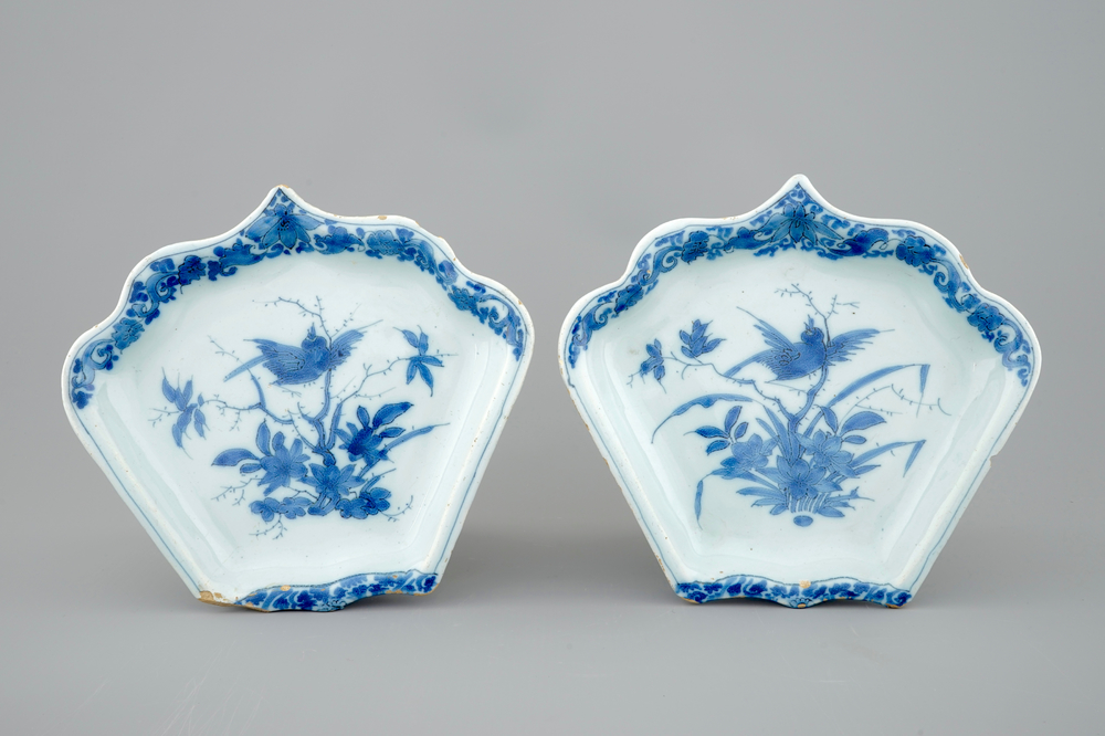 A pair of blue and white Dutch Delft chinoiserie rice table dishes, 17th C.