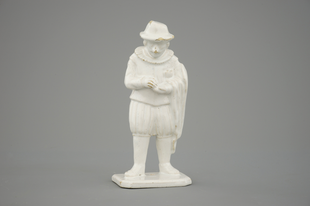 Een wit Delftse figuur uit de Commedia Dell' Arte, Pantalone, 18e eeuw