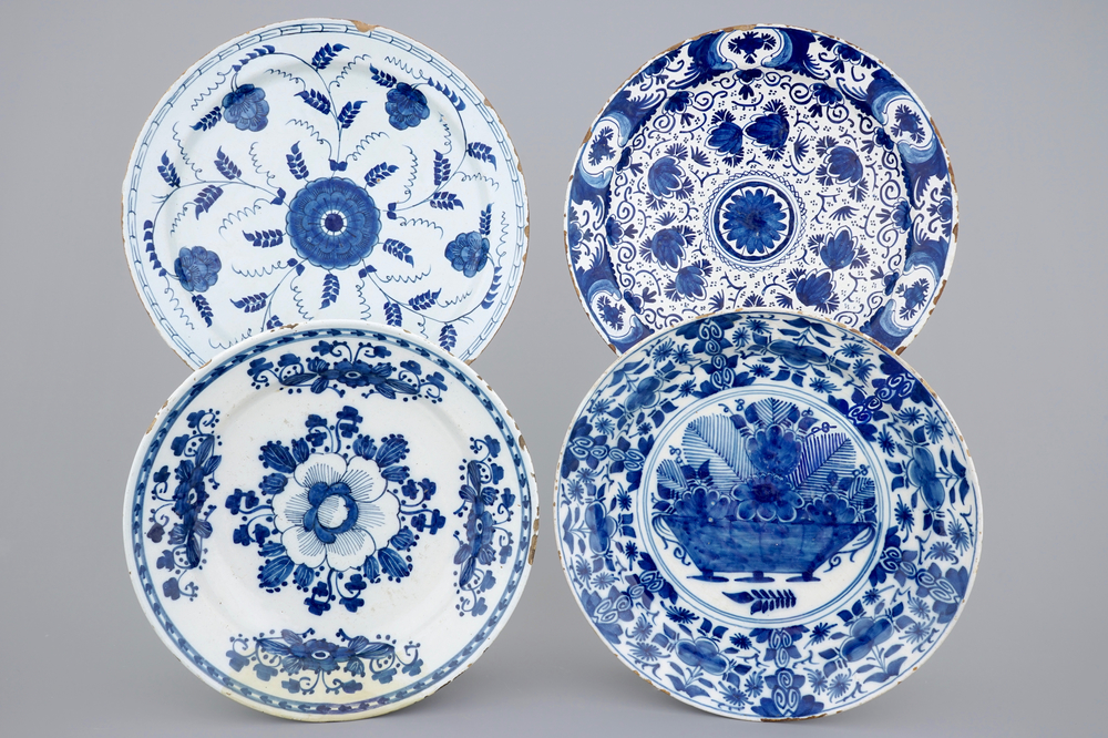 A set of 4 large Dutch Delft blue and white dishes, 18th C.