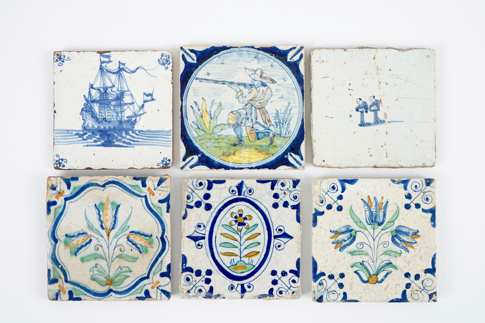 A set of 6 antique Dutch Delft tiles, incl. a fine ship, 17th C.