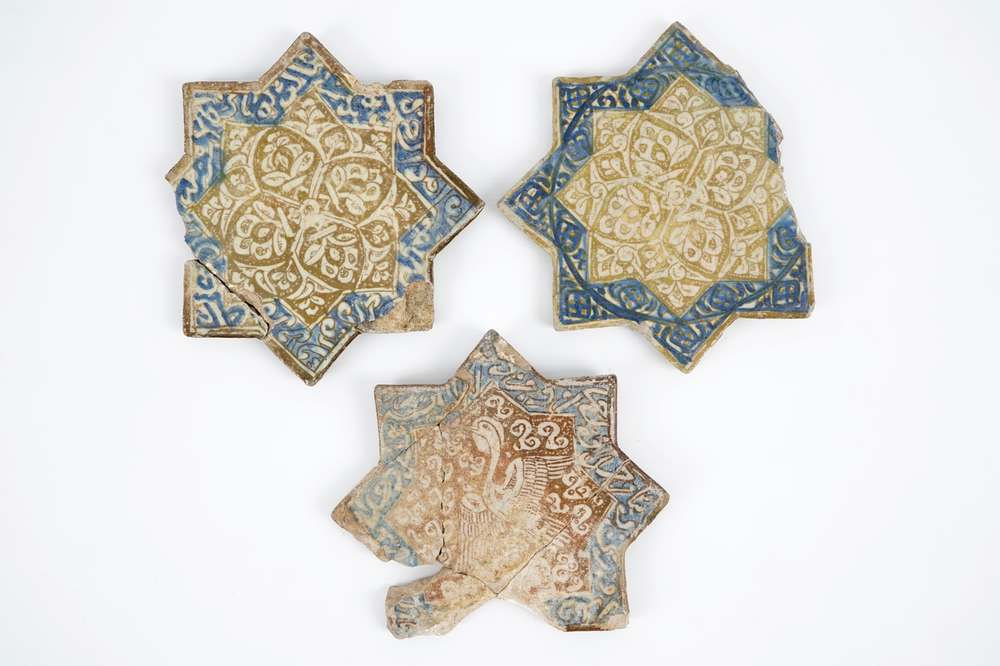Trois carreaux de rev&ecirc;tement en forme d'&eacute;toile, Kashan, Iran, 13/14&egrave;me