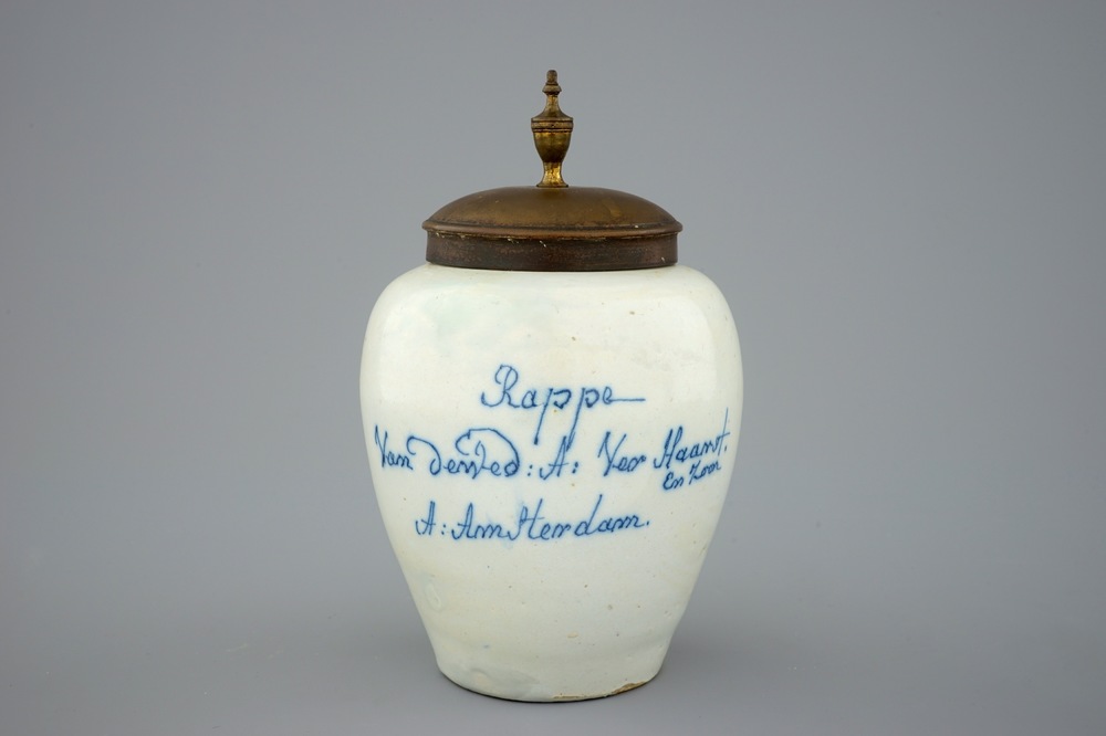 A small Dutch Delft tobacco jar, 18th C.