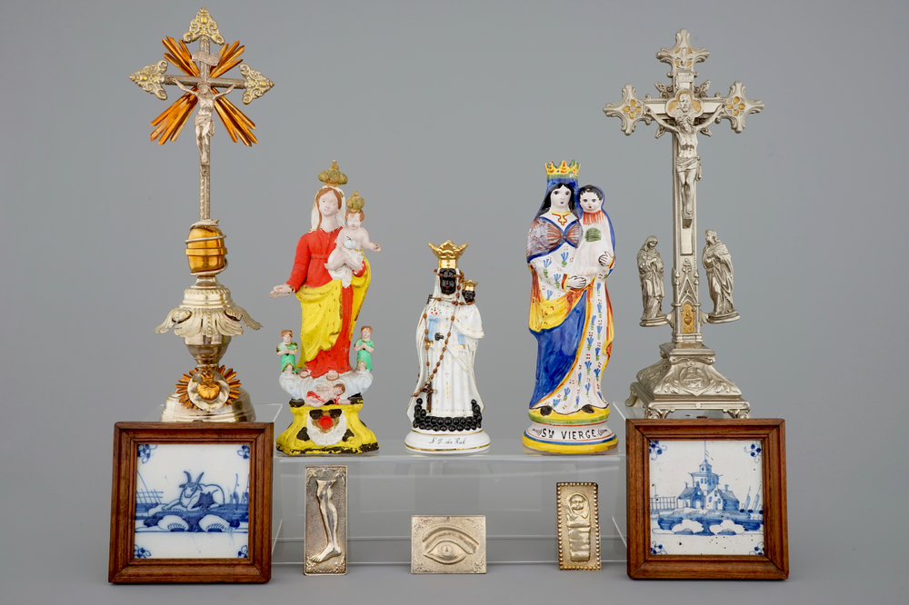 A lot of religious items: 3 ex-voto, 3 figures of Mary, 2 crucifixes and 2 Dutch Delft tiles