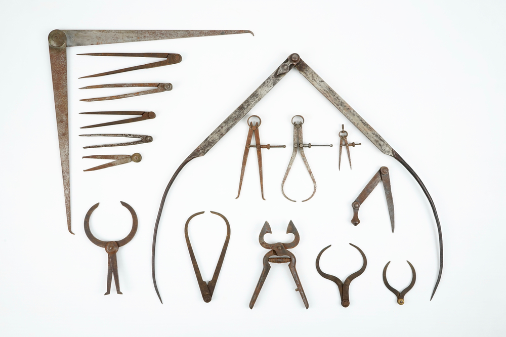 Een lot oude passers en meetinstrumenten, 18/19e eeuw