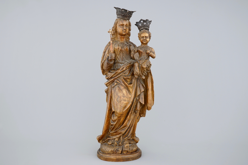A large carved wood figure of Madonna with child, Flanders, 16/17th C.