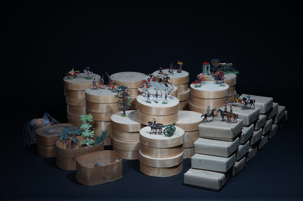 A large collection of tin toy soldiers incl. Heinrichsen