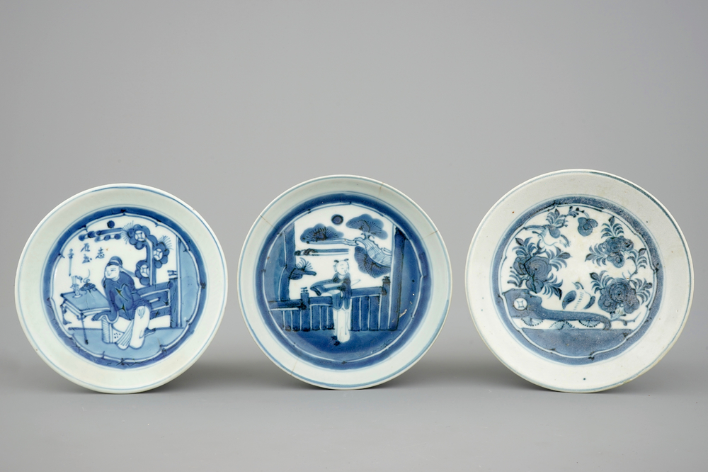 3 assiettes en porcelaine de Japon des fours d'Arita, 17/18&egrave;me
