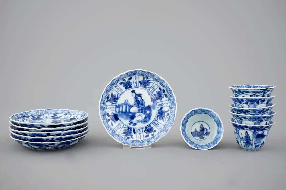 Un ensemble de six tasses et soucoupes en porcelaine de Chine, Kangxi