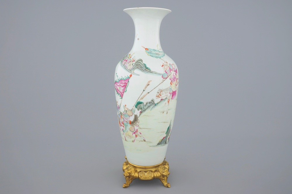 A Chinese famille rose vase on a gilt bronze stand, 18/19th C.