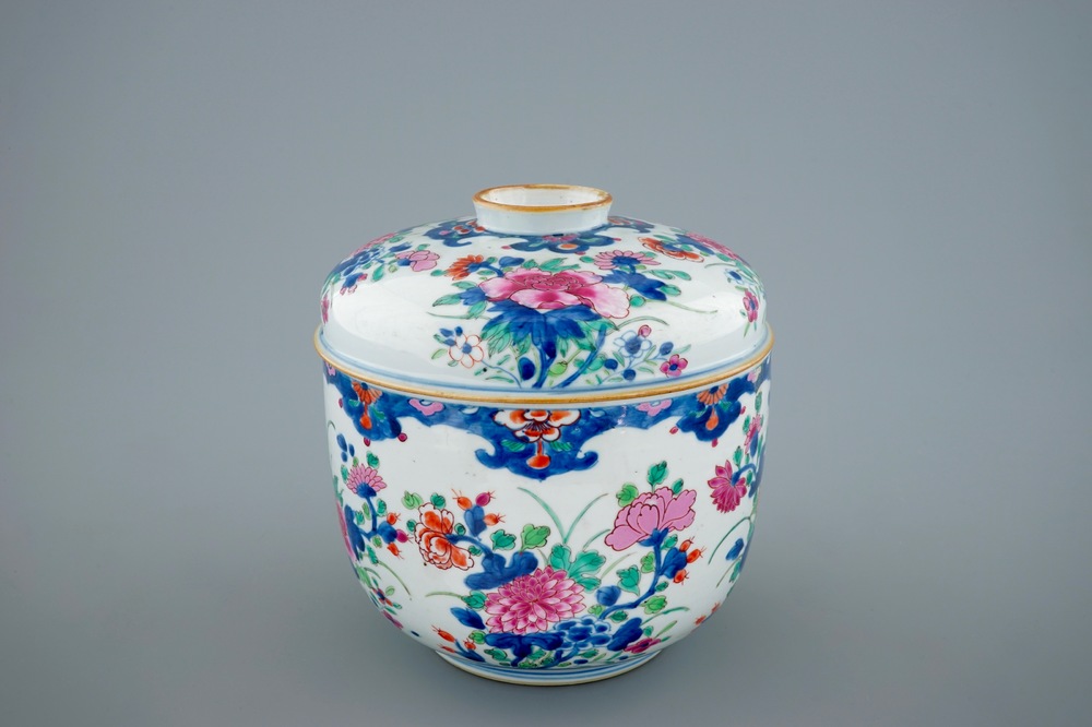 A large Chinese famille rose bowl with cover, Qianlong 18th C.