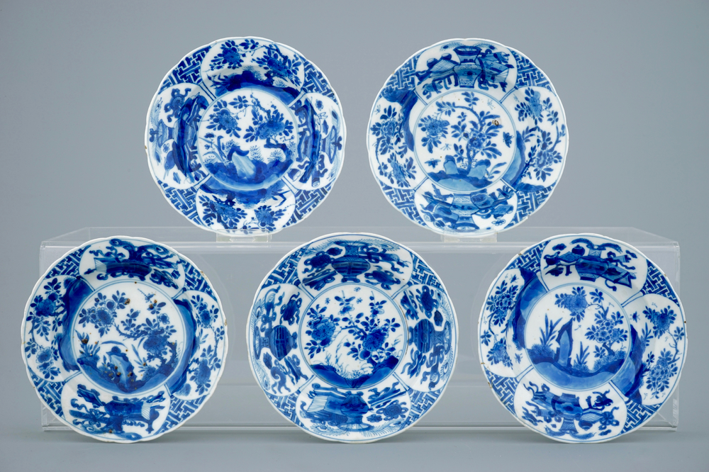 A set of 5 Chinese blue and white kraak style deep plates, Kangxi