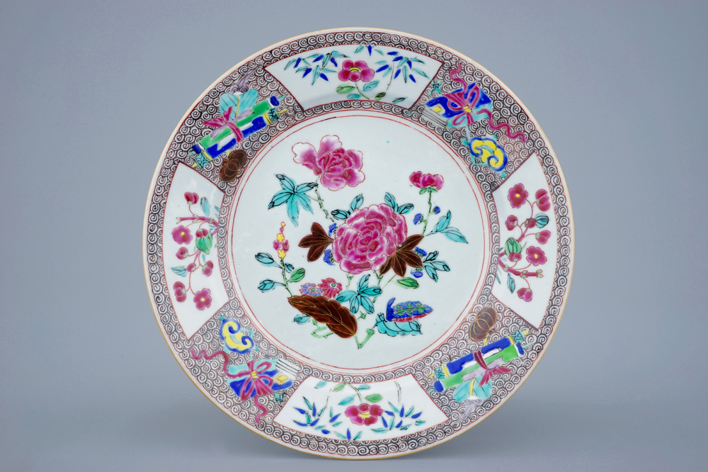 A Chinese famille rose floral plate, Qianlong, 18th C.