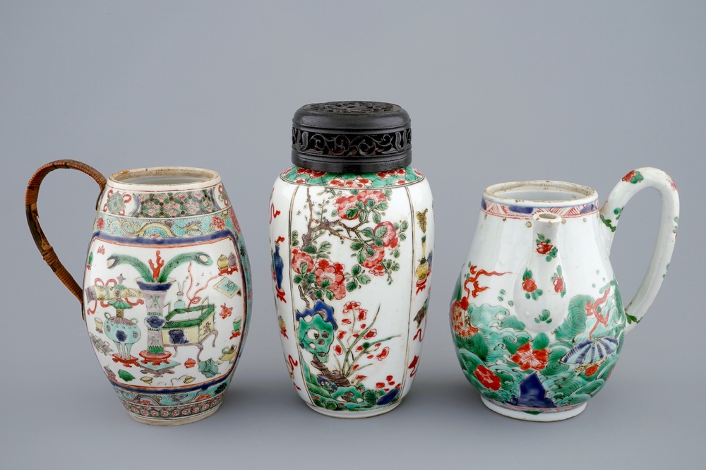 Three Chinese famille verte pieces: a chocolate jug, a vase and a beer mug, Kangxi