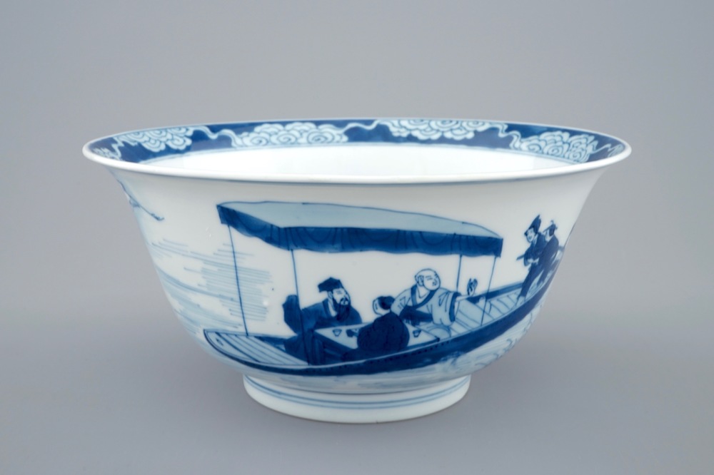 Un bol en porcelaine de Chine bleu et blanc &agrave; d&eacute;cor d'un bateau, Kangxi