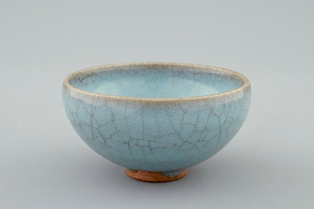 A small Chinese junyao glazed bowl, prob. Song Dynasty, 10/13th C.