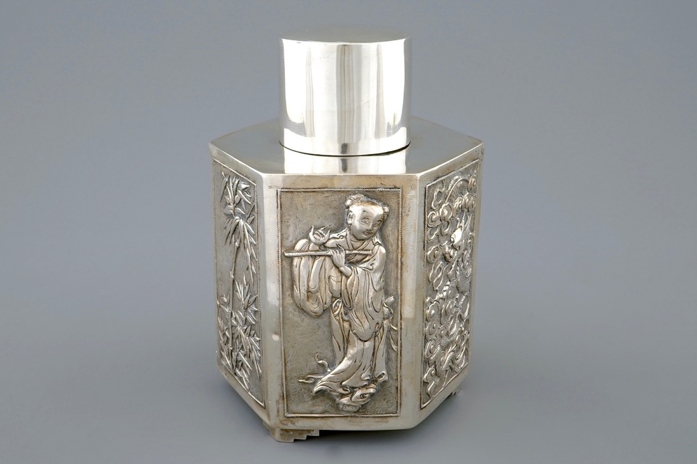 A fine Chinese octagonal silver tea caddy and cover, mark of Kwan Wo, 19th C