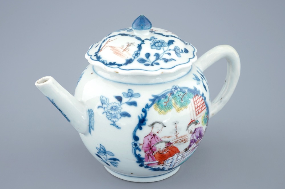 A Chinese mandarin teapot and cover, Qianlong, 18th C.