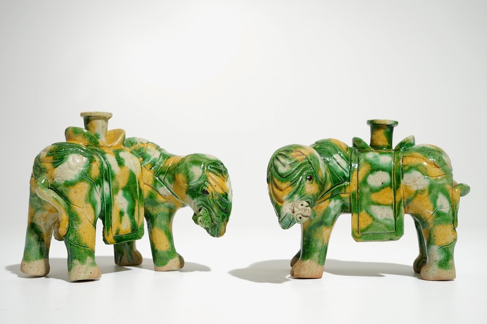 A pair of Chinese spinach and egg glazed elephant-shaped incense burners, Kangxi
