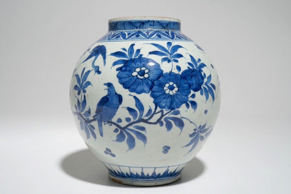 A Japanese blue and white spherical vase with birds among foliage, Edo, 17th C.