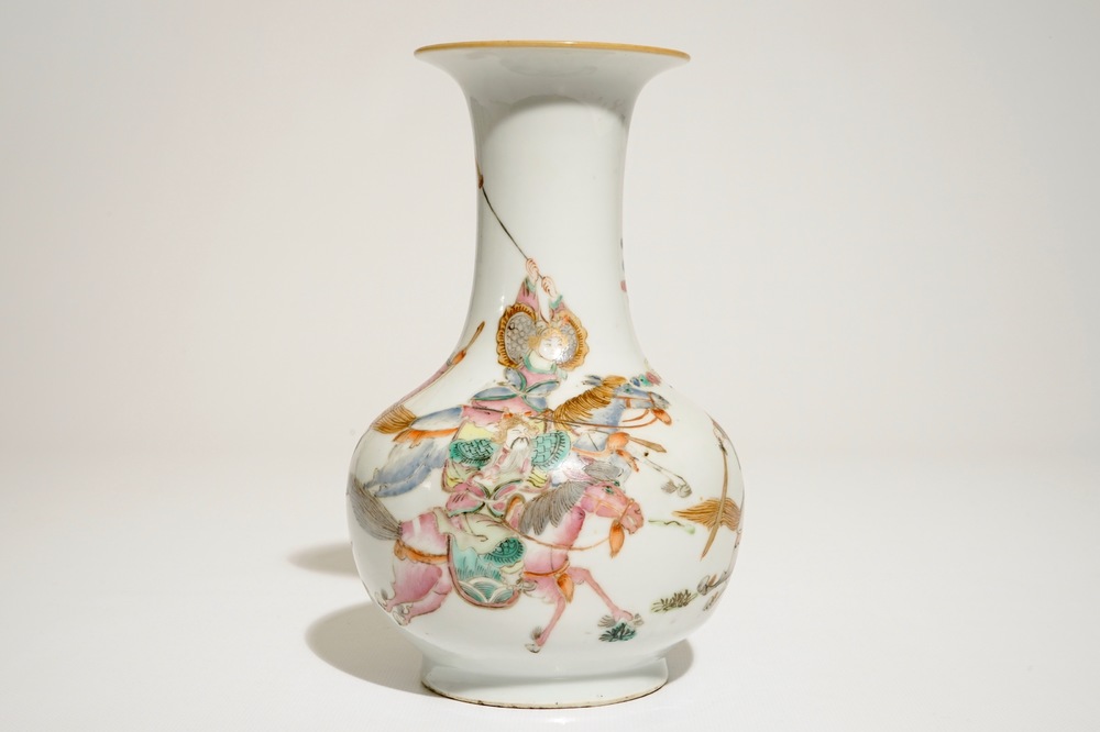 Un vase en porcelaine de Chine famille rose &agrave; d&eacute;cor de guerriers, 19&egrave;me