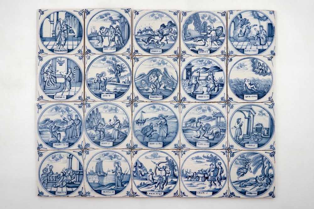 Un lot de 20 carreaux religieux en fa&iuml;ence de Delft bleu et blanc, Utrecht, 18&egrave;me