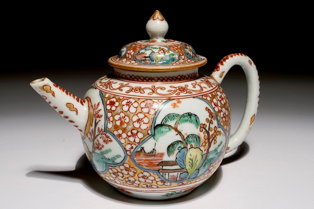 A Chinese Dutch-decorated Amsterdams bont teapot, 18th C.