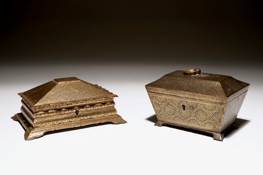 Two fine Anglo-Indian gilt damascened caskets with floral design, 18/19th C.