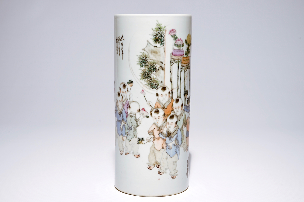 Un porte-chapeau en porcelaine de Chine qianjiang cai, 19/20&egrave;me