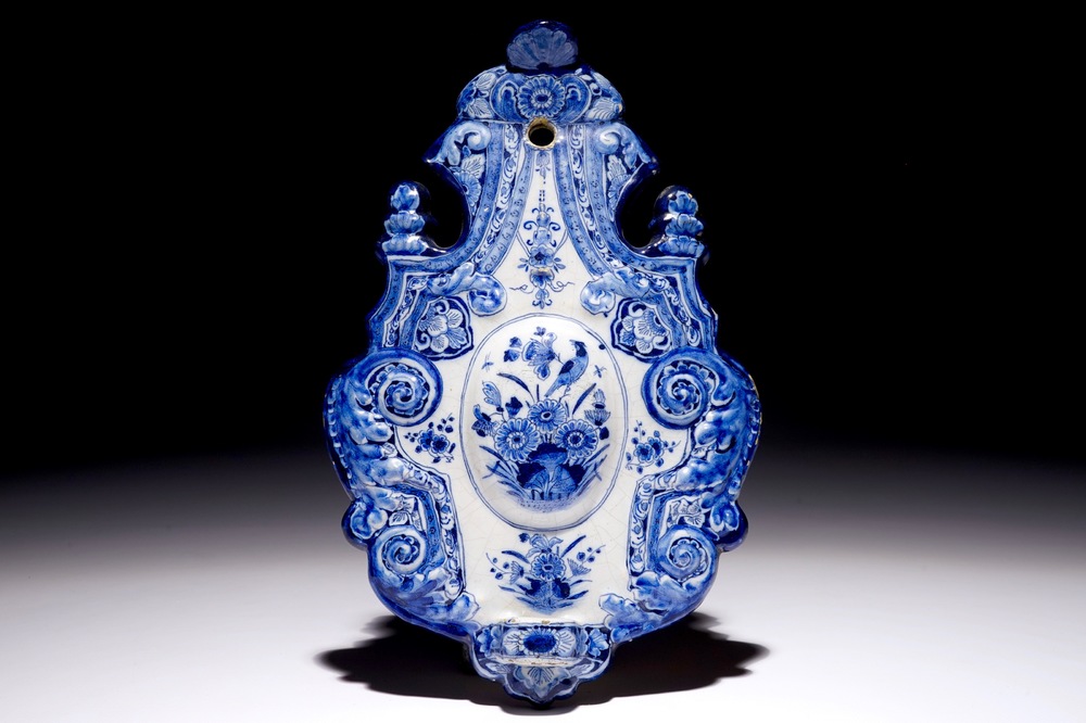 An unusual Dutch Delft blue and white wall sconce, 18th C.
