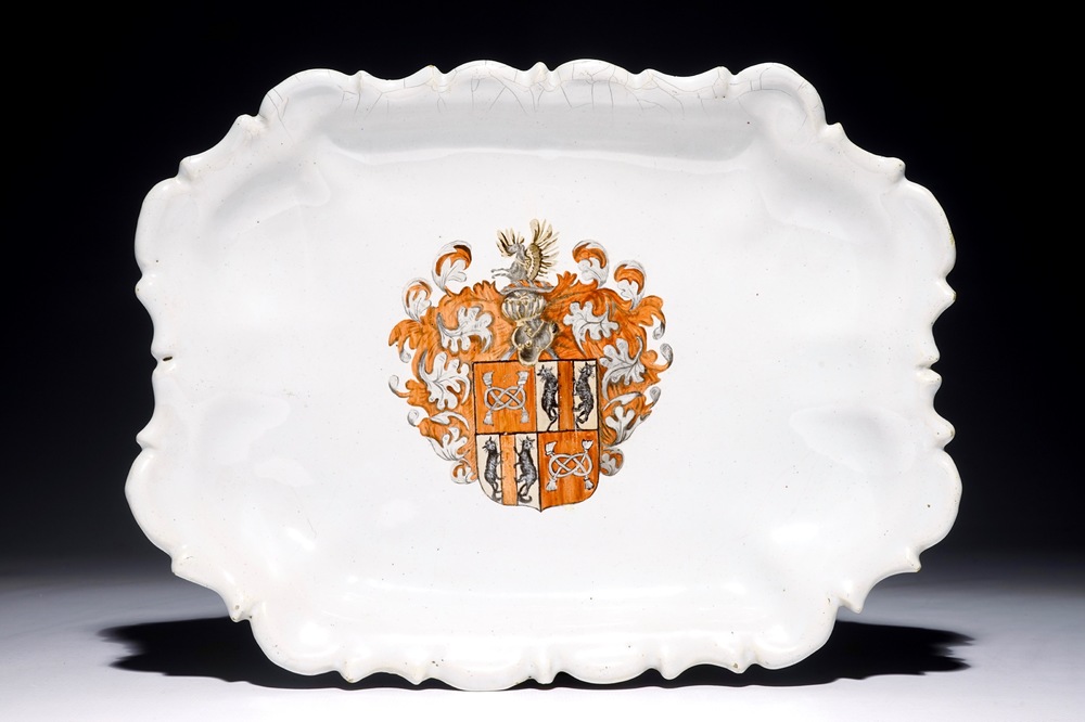 An unusual armorial tray &quot;de Mathelin&quot;, Brussels or Northern France, 18/19th C.