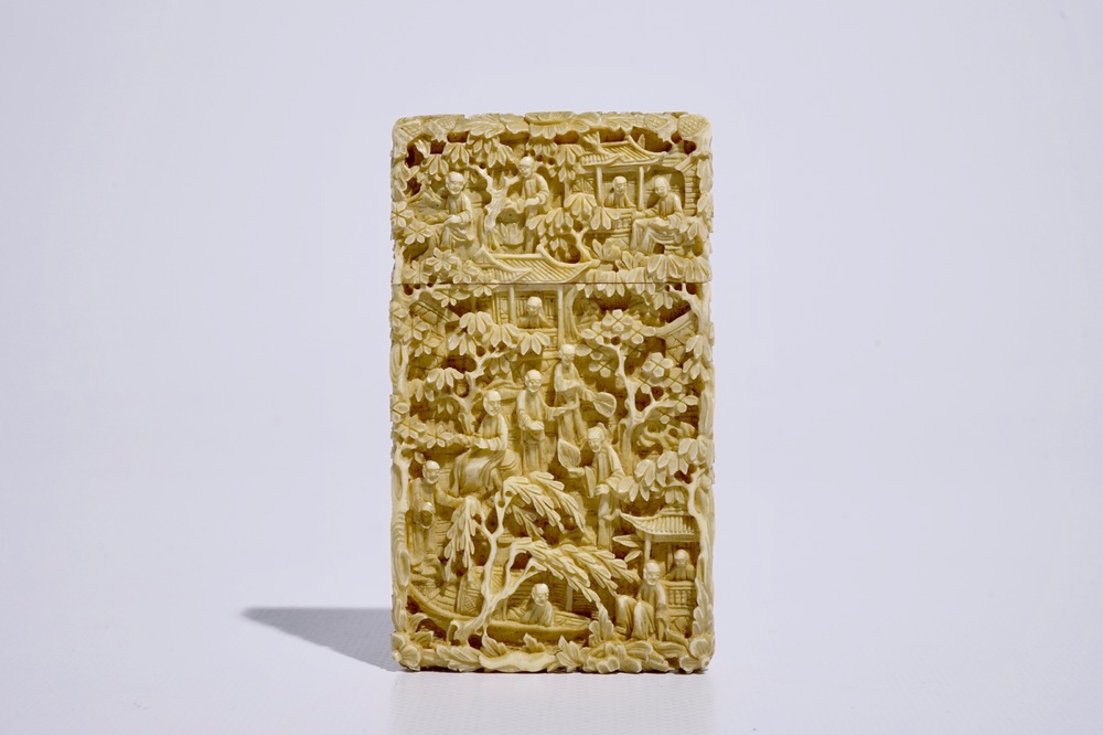 A rectangular Chinese carved ivory card holder, Canton, 19th C.