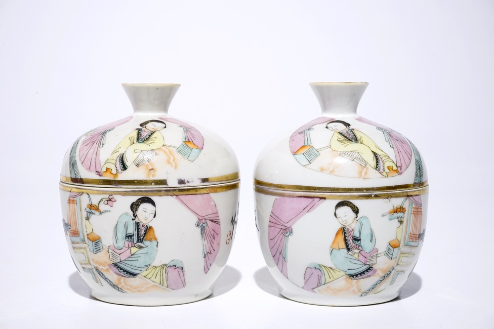 Une paire de bols couverts en porcelaine de Chine qianjiang cai, 19/20&egrave;me