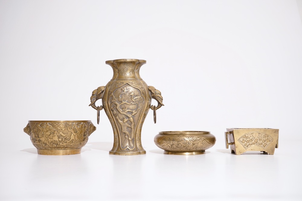 Three Chinese bronze censers or bowls and a vase, 19/20th C.