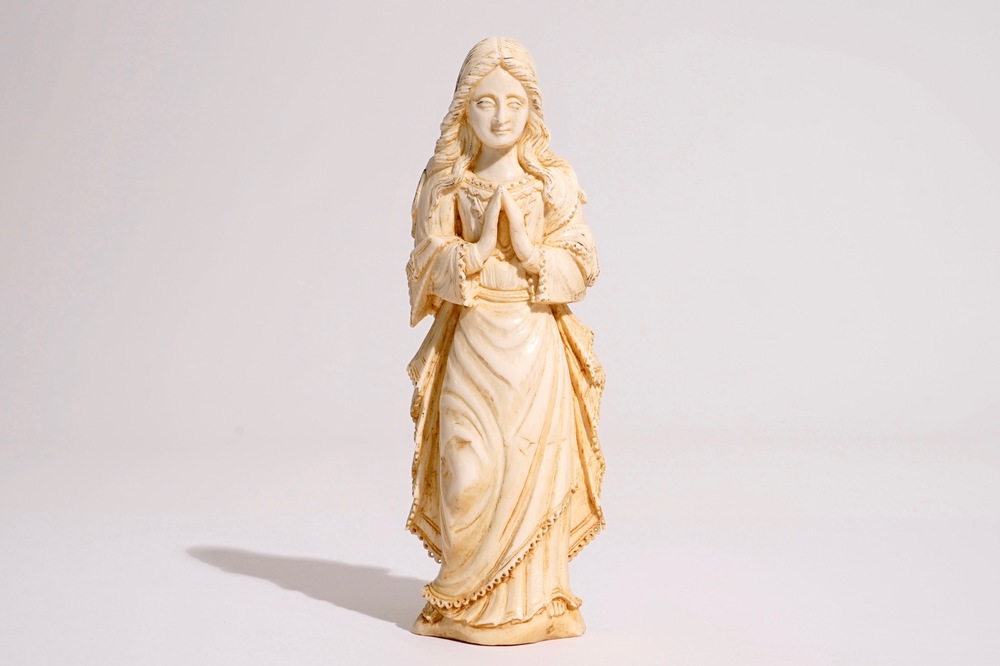 Un mod&egrave;le indo-portugais d'une Vierge en ivoire sculpt&eacute;, Goa, 18&egrave;me