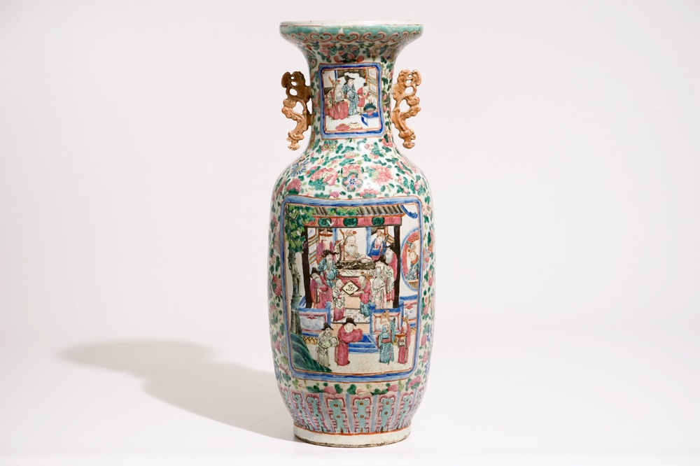 A Chinese famille rose vase with court scenes, 19th C.