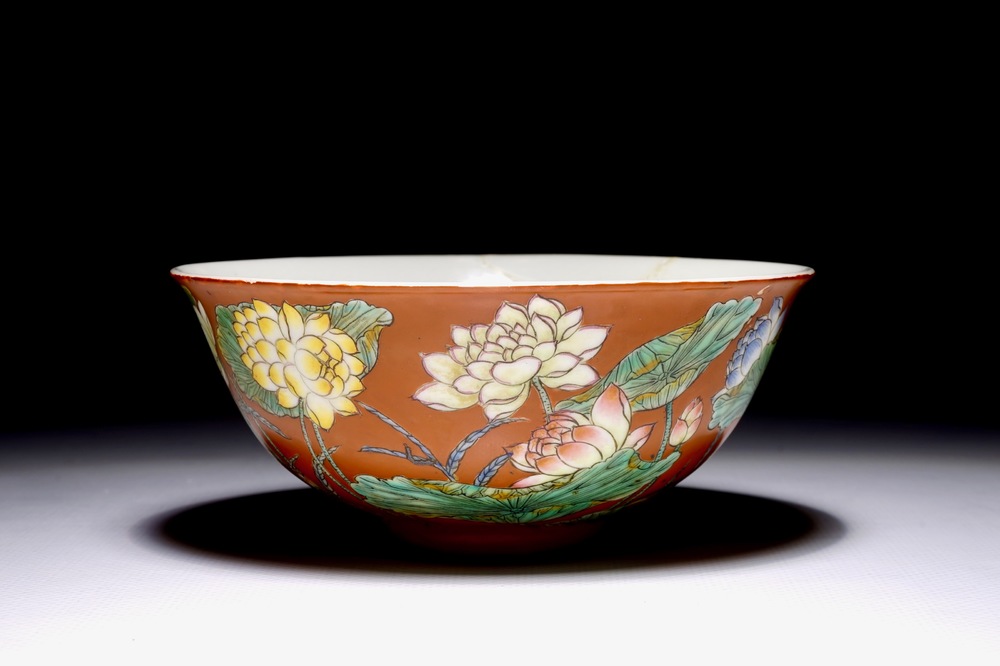 A Chinese coral red ground falangcai bowl with overglaze blue Yuzhi mark, 19/20th C.