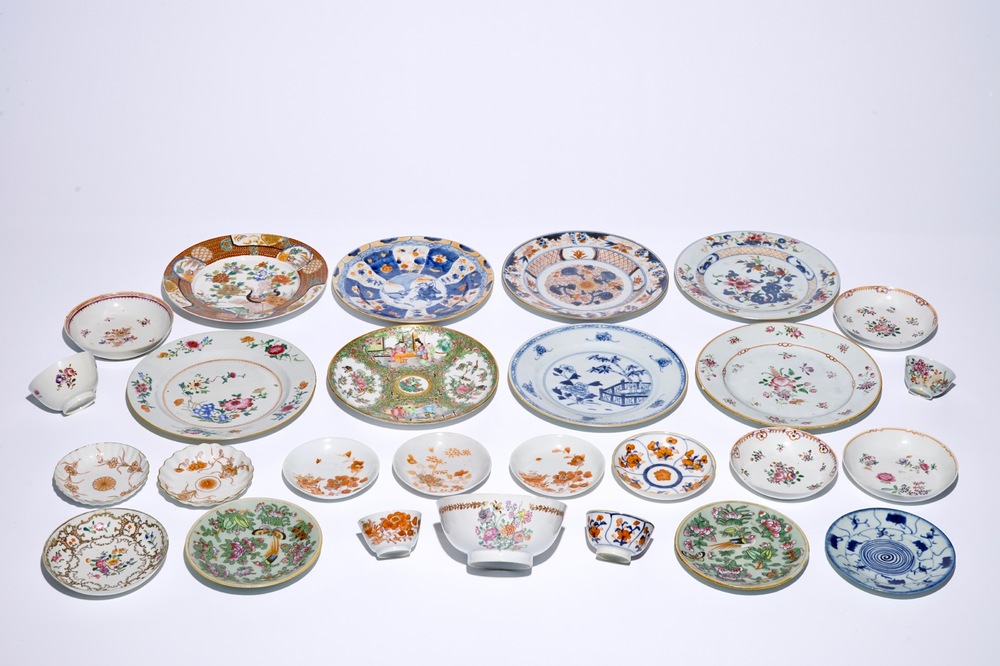 A varied lot of Chinese famille rose, verte and Imari porcelain, 18/19th C.