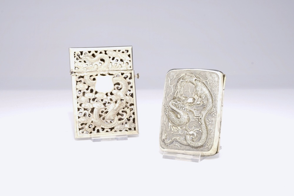 A Chinese silver card box and a cigarette case, 19/20th C.