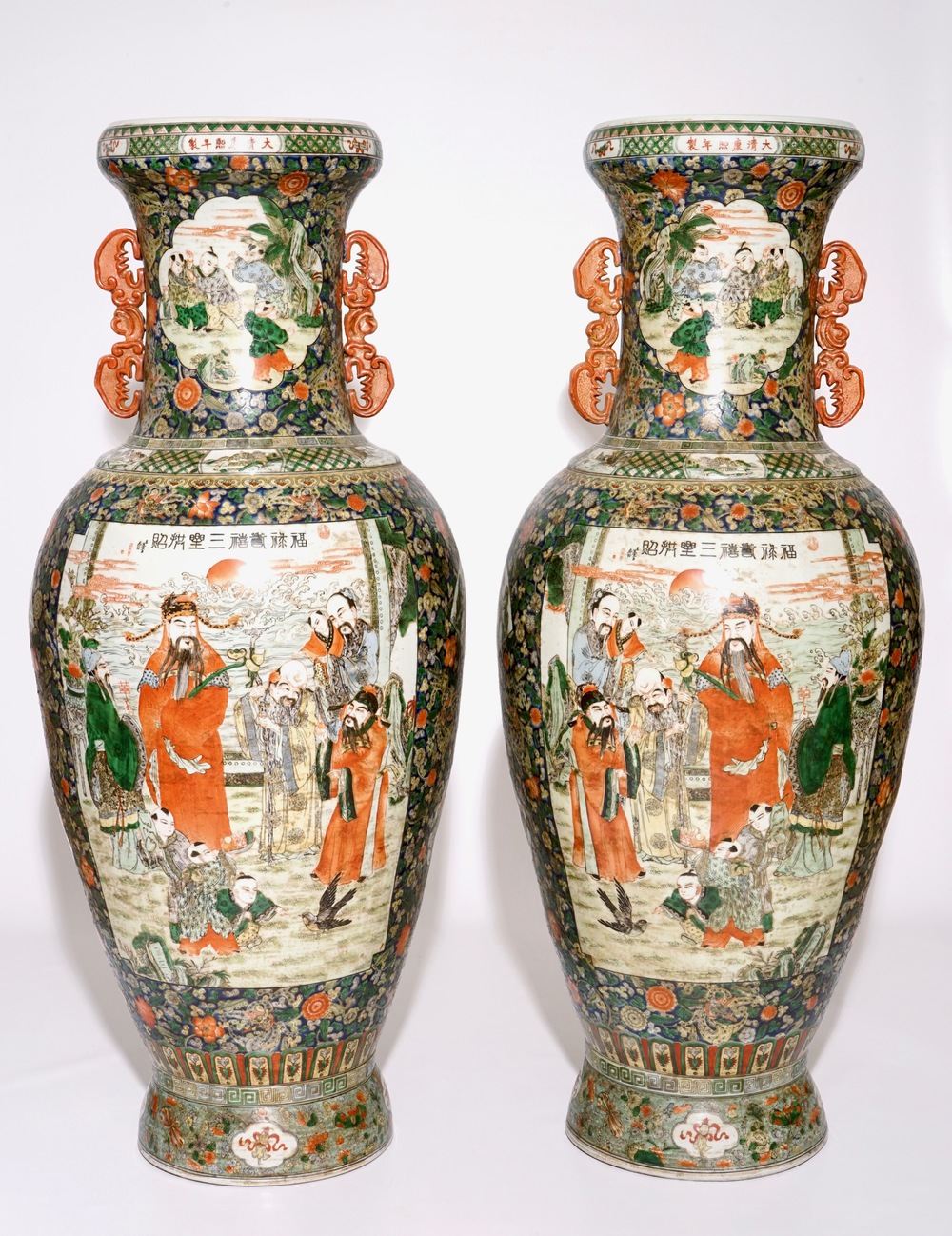 A massive pair of Chinese vases, 20th C.