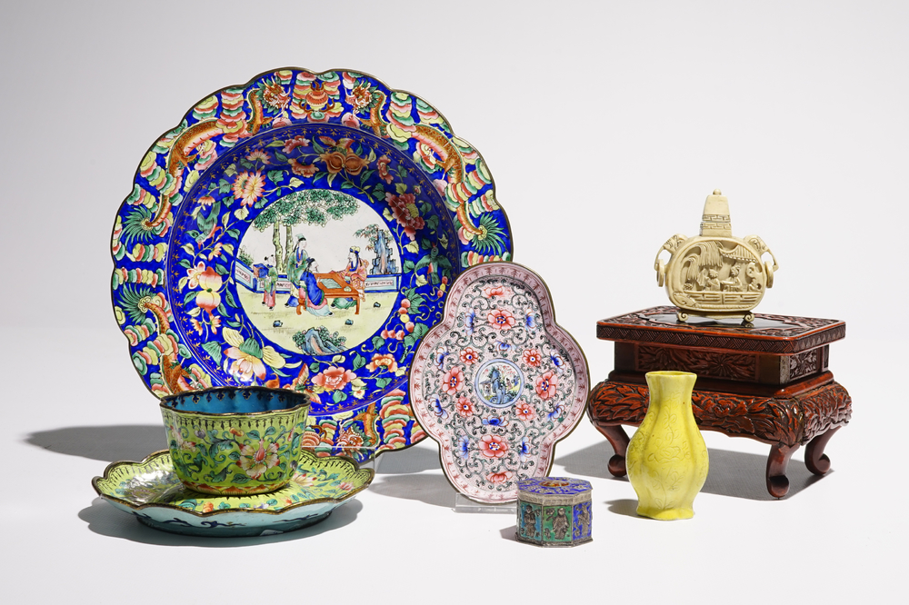 A set of Chinese Canton enamel, a lacquer stand, a silver box and cover, an ivory snuff bottle and a miniature vase, 19/20th C.