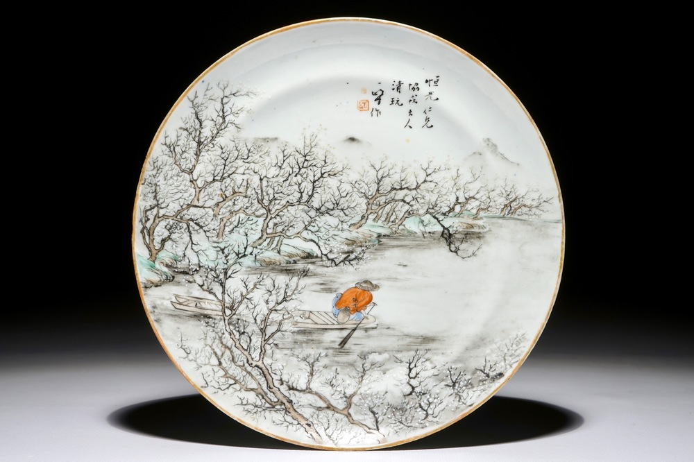 A Chinese qianjiang cai plate with a fisherman, 19/20th C.