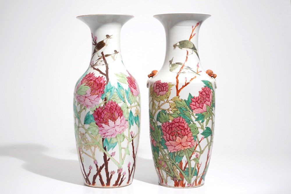 Two tall Chinese qianjiang cai vases with birds on blossoms, 19/20th C.