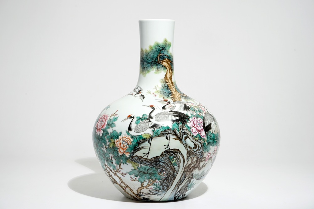 A large Chinese famille rose tianqiu ping vase with cranes, Yongzheng mark, 20th C.