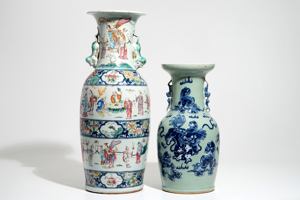 Un grand vase en porcelaine de Chine famille rose et un vase au fond c&eacute;ladon, 19&egrave;me