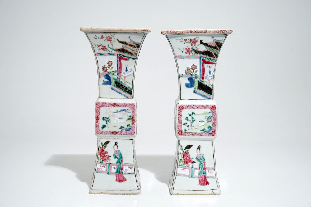 Une paire de vases en porcelaine de Chine famille rose &quot;La Romance de la chambre de l'ouest&quot;, Yongzheng