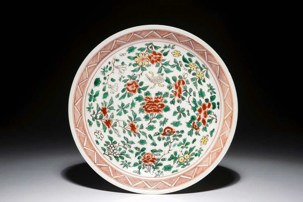 A Chinese famille verte plate with floral design, Chenghua mark, Kangxi
