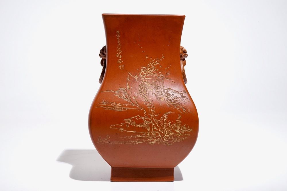 A Chinese Yixing stoneware fanghu vase with incised design, 19/20th C.