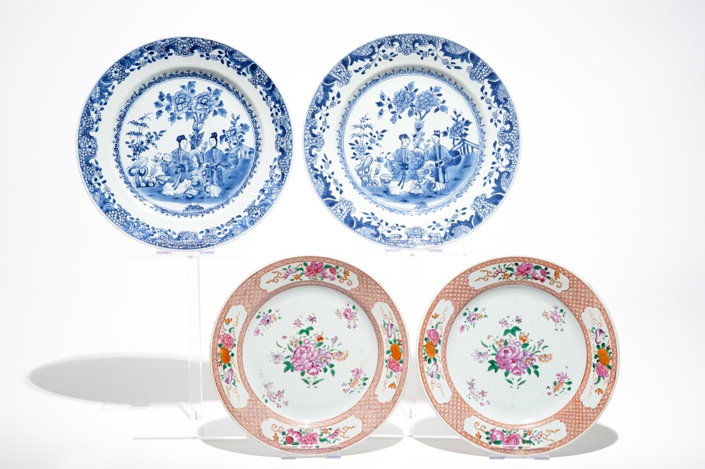A pair of Chinese blue and white dishes and a pair of famille rose plates, Qianlong